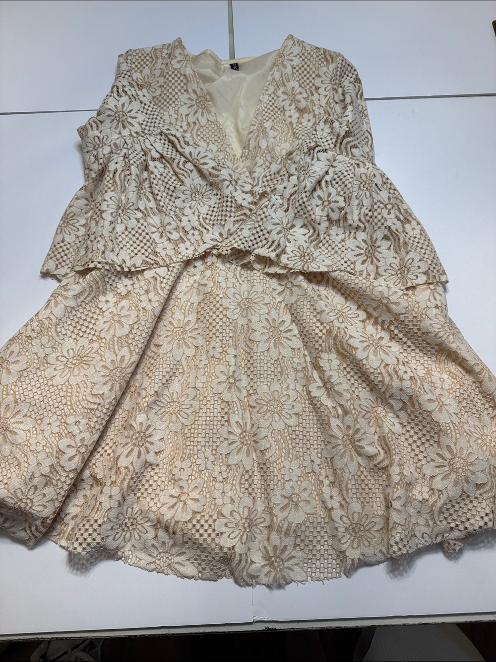 Floral Lace Long Sleeve Dress in Cream